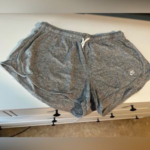 Nike shortie shorts